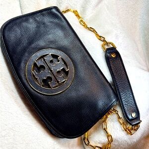 Classic Tory Burch Reva Leather Clutch-On-Chain Leather Crossbody Bag